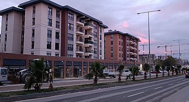 Ebrar Sitesi çevresinde ticari hayat yeniden canlanıyor