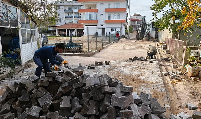 Edirne Süloğlu'nda kilit parke çalışmaları hızlandı