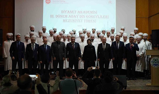 Edirne'de Dini İhtisas Merkezi ilk mezunlarını verdi