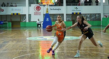 Edremit Belediyesi Gürespor evinde kazandı, liderliğini sürdürdü