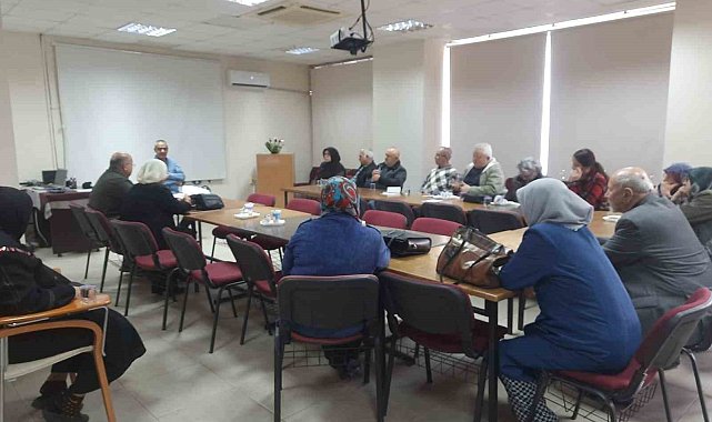 Edremit Devlet Hastanesi'nde diyabet eğitimi programı tamamlandı
