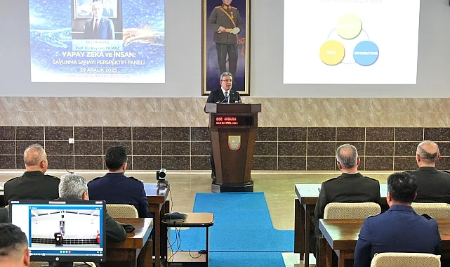  Ege Ordusu ve DEÜ'den "Yapay Zekâ ve İnsan" paneli