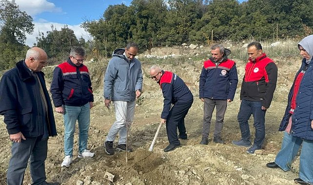 Eğirdir Gölü'ndeki kuraklık tarımda yön değiştirdi