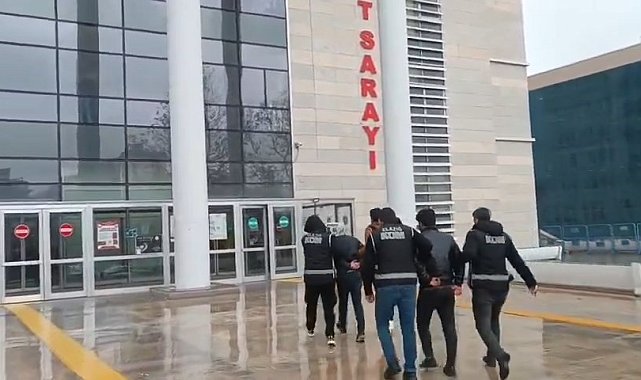 Ehliyet sınavındaki kopya düzeneğine 2 tutuklama