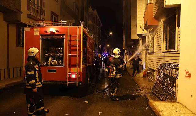 Elazığ'da ev yangını: 2 kişi dumandan etkilendi