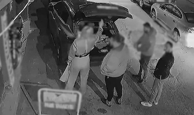 Ellerinde beyzbol sopası yüzlerinde kar maskesiyle gece yarısı vatandaşa kabusu yaşattılar