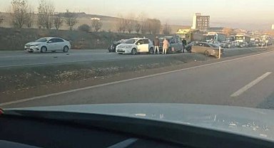 Elmadağ'da zincirleme kaza: 4 yaralı
