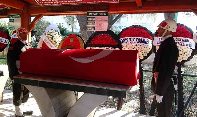 Emekli Tümgeneral Gürsel Öztürk Antalya'da son yolculuğuna uğurlandı