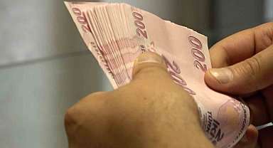 Emeklilerin Aralık ayı "pazar desteği" ödemeleri hesaplara yattı