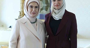 Emine Erdoğan, Suriye Cumhurbaşkanı Şara'nın eşi Latife El Durubi ile görüştü