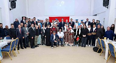 Engeller sevgiyle aşıldı: Ahlat'ta özel gün için anlamlı buluşma