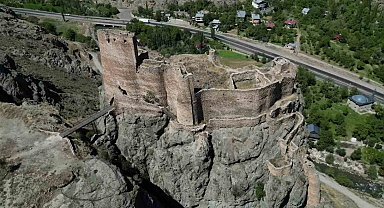 Engüzekkapı Kalesi bin yıllık ihtişamıyla ziyaretçilerini bekliyor