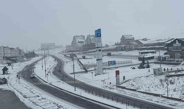 Erciyes'te kar yağışı