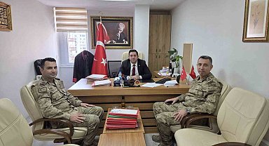 Ergani Sulh Ceza Hakimi Tosunoğlu, tabur ve ilçe jandarma komutanını ağırladı