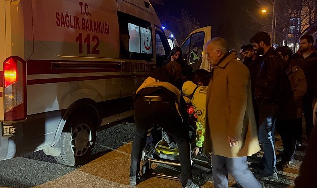Erzincan'da iki otomobil çarpıştı: 5 yaralı
