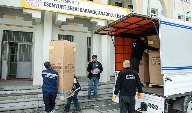 Esenyurt'ta öğrencilere ücretsiz içme suyu desteği