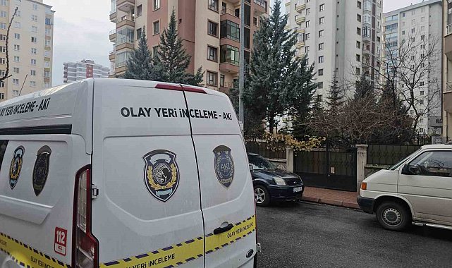 Eşinin evini baltayla açamayınca bina görevlisinin eşini bıçaklayarak öldürmüş