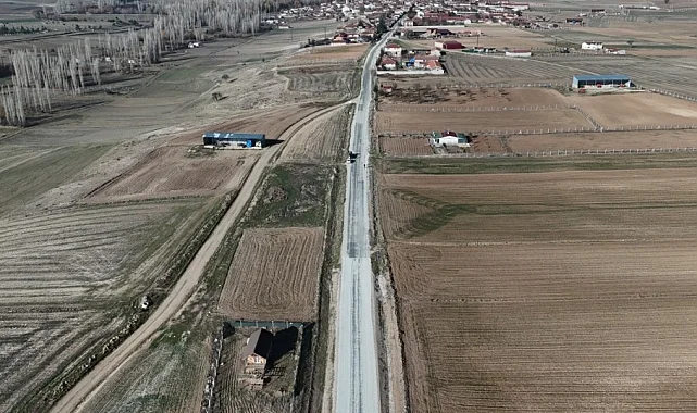 Eskişehir Büyükşehir'den Seyitgazi'de yol yenileme çalışması