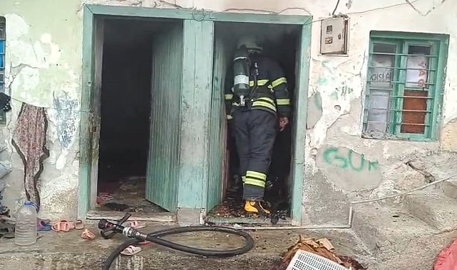 Ev yangını çevreye sıçramadan söndürüldü