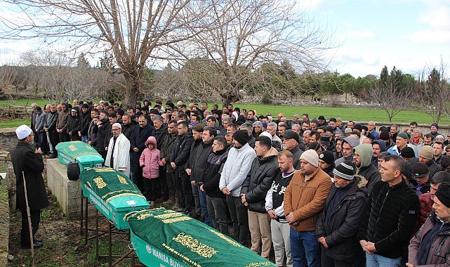 Feci kazada yaşamını yitiren baba, oğul ve torun toprağa verildi