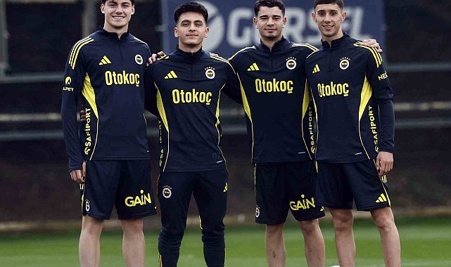 Fenerbahçe, Beşiktaş derbisi için kampa girdi