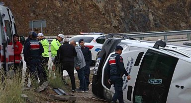 Fethiye'de yolcu minibüsü devrildi: 7 yaralı