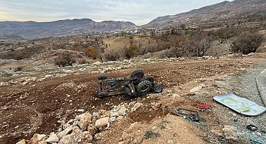 Gabar Dağı'nda traktör devrildi: 13 işçi yaralandı