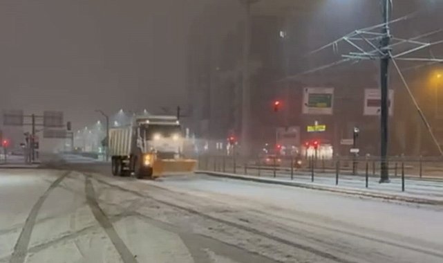 Gaziantep Büyükşehir, kar yağışına karşı tam kadro sahada