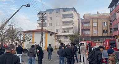 Gaziantep'te 4 katlı apartmanın terasında korkutan yangın