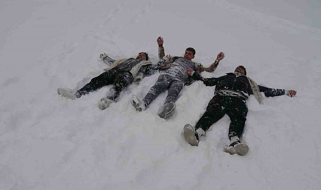 Gaziantep'te kar sevinci