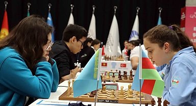 Gaziantep'te satranç tarihine geçen çifte şampiyona heyecanı sürüyor