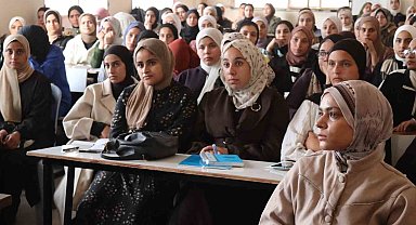 Gazze İslam Üniversitesi'nde 2 yıl aradan sonra dersler yeniden başladı