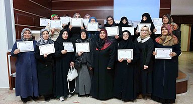 Geçici öğreticilere katılım belgeleri takdim edildi