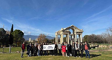 Gençler, 'Dünya Mirası' Afrodisias'ı gezdi