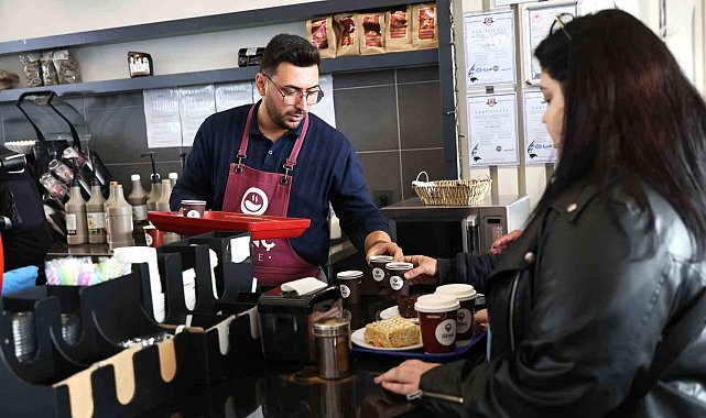 Gençler, Genç Kafe'nin müdavimi oldu