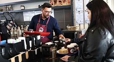 Gençler, Genç Kafe'nin müdavimi oldu