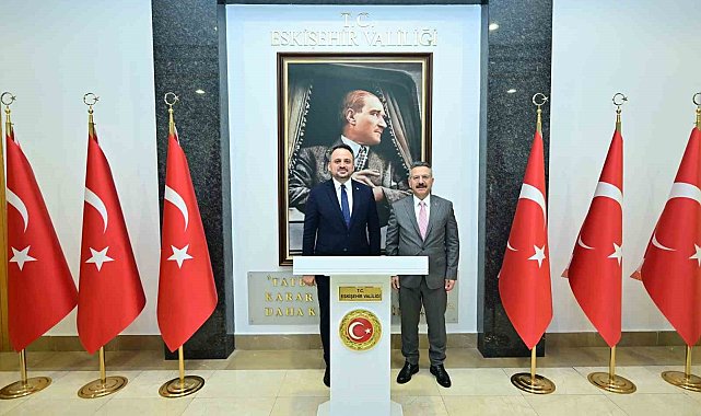 Gençlik ve Spor Bakan Yardımcısı Eminoğlu'dan Eskişehir Valisi Aksoy'a ziyaret