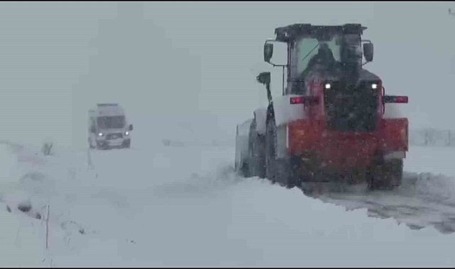 Gercüş'te kardan kapanan 45 köy yolu ulaşıma açıldı
