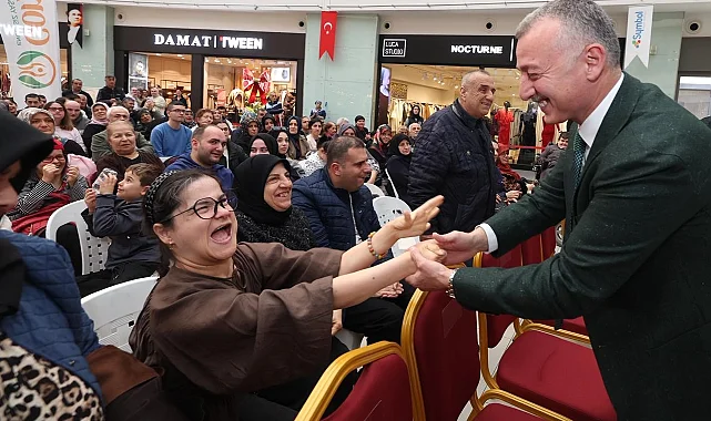 Gonca'nın öğrencileri AVM'de gerçek iş deneyimi yaşadı