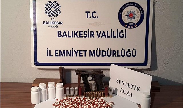 Gönen polisi uyuşturucu ve ruhsatsız silaha geçit vermedi