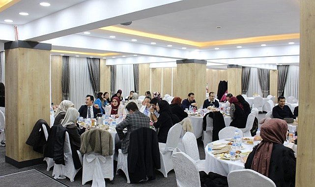 Görev yeri değişen hâkim ve savcıya veda yemeği