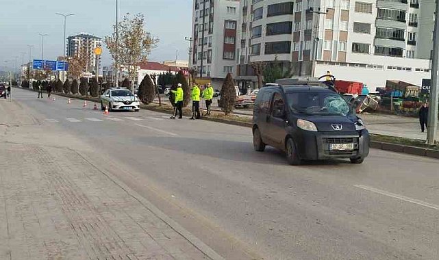 Hafif ticari aracın çarptığı yaya hayatını kaybetti