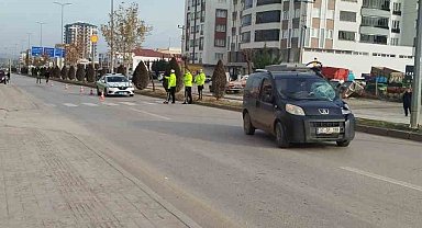 Hafif ticari aracın çarptığı yaya hayatını kaybetti