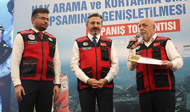 HAK-İŞ Başkanı Arslan: "HAK-İŞ olarak ülkemize ait hangi sorun varsa orada olmak zorundayız"