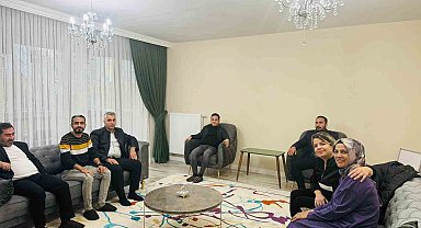 Hak-İş İl Başkanı Aküzüm, hasta üyeleriyle görüştü