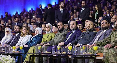 Halep saldırısının sembolü Ümran bebek, Esad'ın kaçtığı Sarayda konuştu