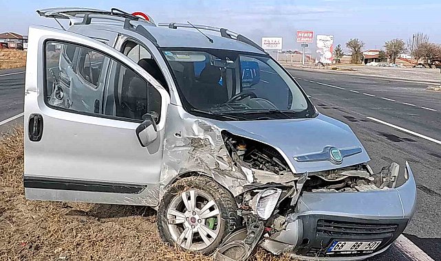 Hastaneden dönen karı koca kaza yapıp hastanelik oldu