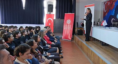 Hatay'da öğrencilere dezenformasyonla mücadele farkındalık eğitimi verildi