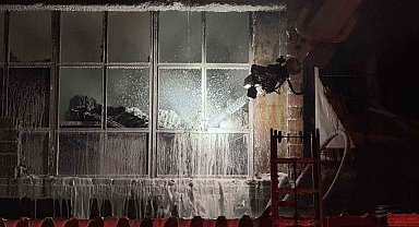 Hırdavat dükkanı alev topuna döndü, ekipler seferber oldu