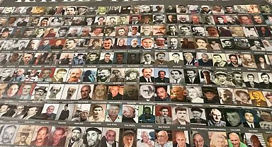 Hüzün ve hatıra yan yana